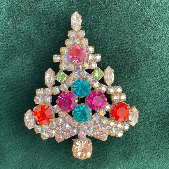 Vintage handmade Czech Christmas tree brooch. - Picture 16 of 16